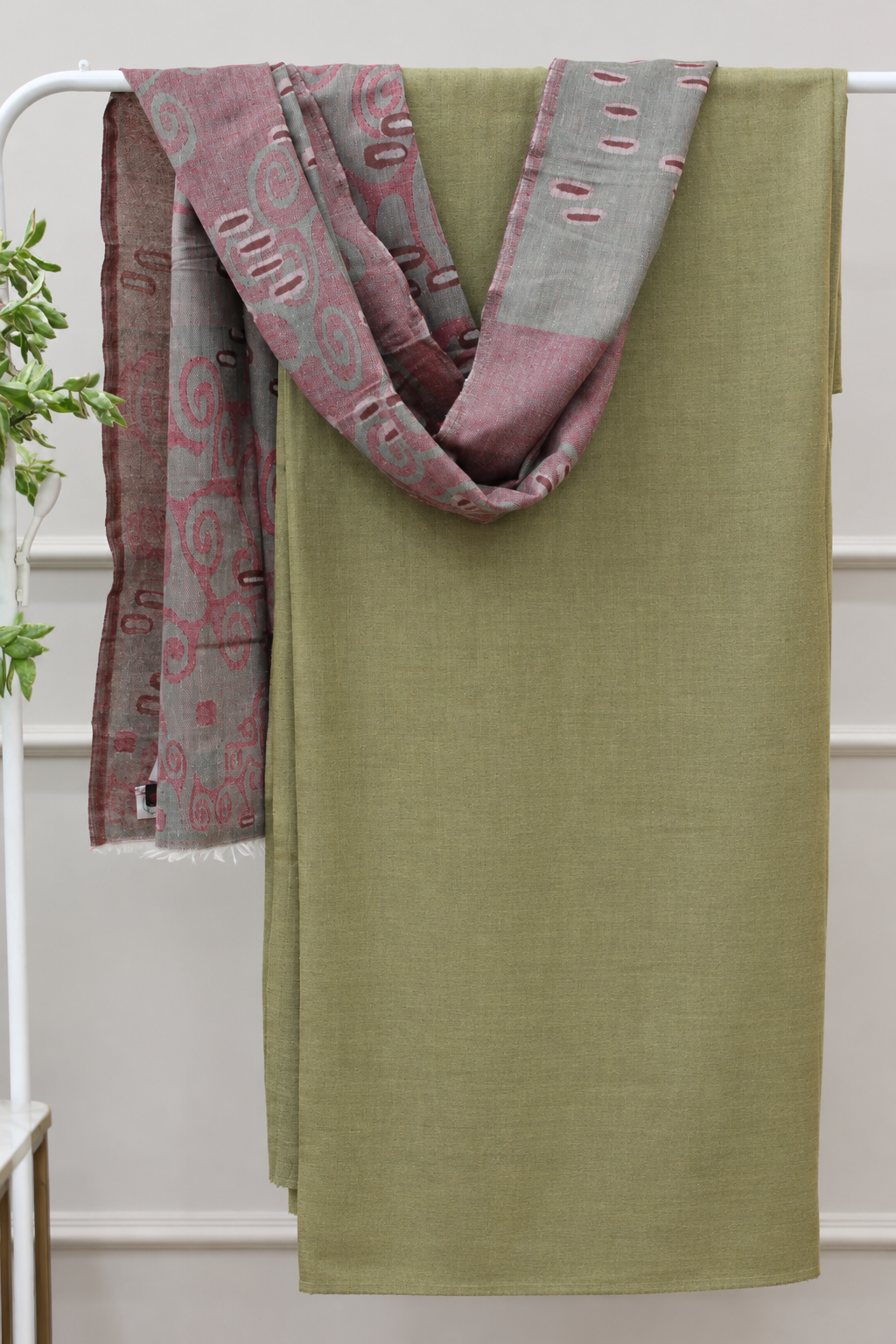 Sabznoor | Olive Green 3 Piece pure wool Suit with Merino wool Stole